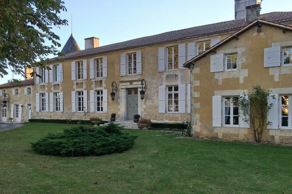 Hotel The Originals Collection Le Logis du Péré (ex Relais du Silence)